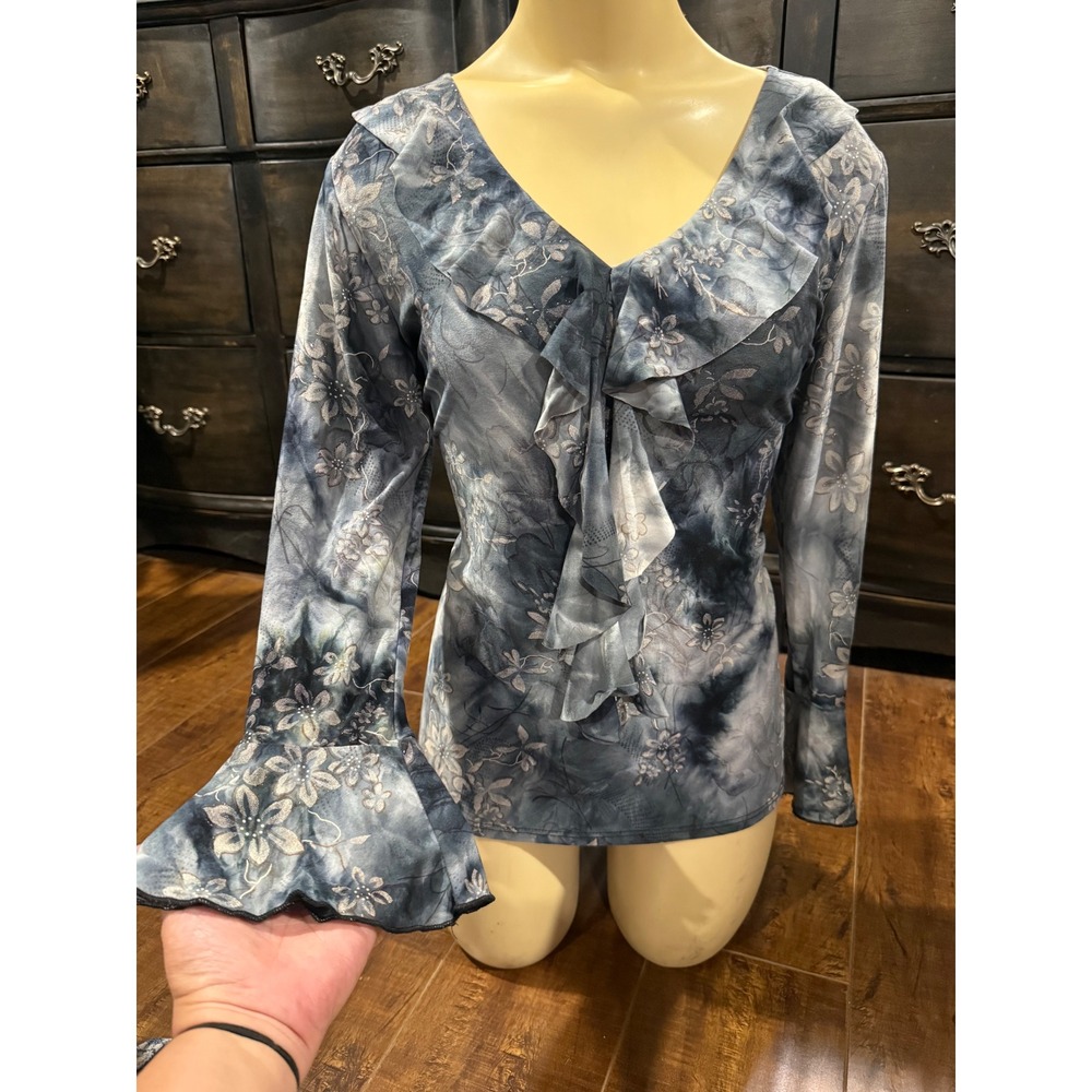 Dressbarn Blue Floral Tie Dye Ruffle V-Neck Bell Sleeve Top Blouse Womens Medium